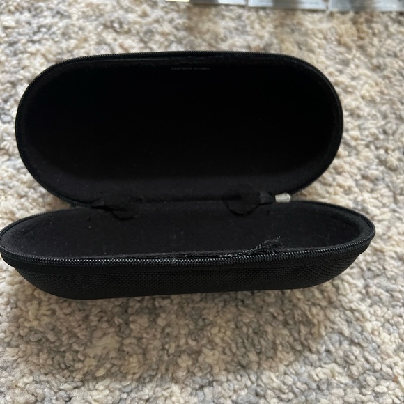 Oakley metal sunglasses (6), and black torpedo case. Read description. - Picture 2 of 2